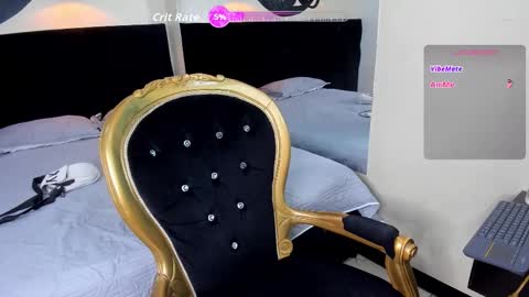 collinstone online show from November 6, 8:01 pm