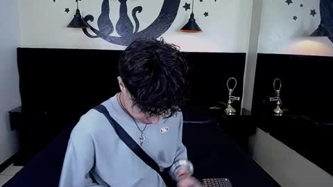 collinstone online show from November 16, 4:09 pm