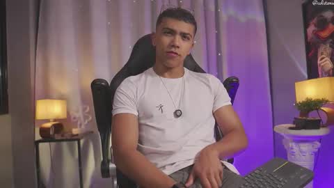 colstorw_ online show from March 20, 11:03 am