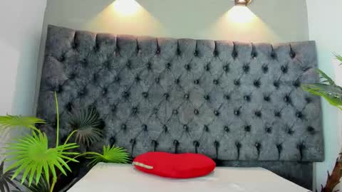 COMPTON online show from November 27, 4:05 am