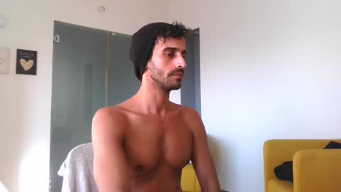 confetti3571037 online show from January 27, 6:30 am
