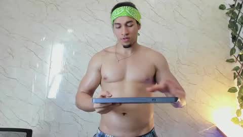 Connor online show from March 3, 7:21 pm