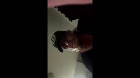 Snapshot of coxcummins7 chatting on September 30, 12:31 pm coxcummins7 online show from September 30, 12:31 pm