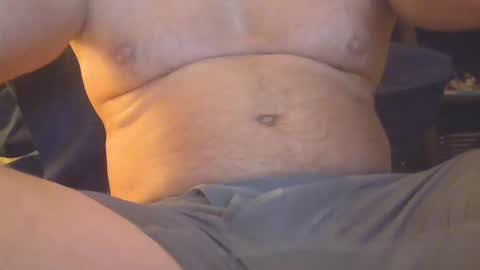Snapshot of craven5 chatting on October 8, 12:37 am craven5 online show from October 8, 12:37 am