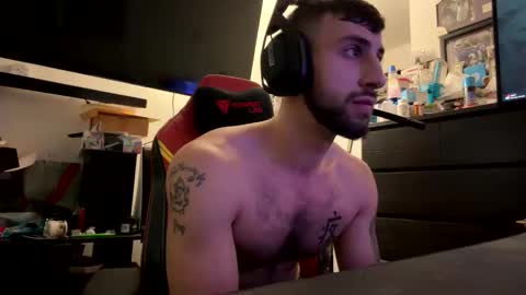 crazydill28 online show from November 27, 6:22 pm