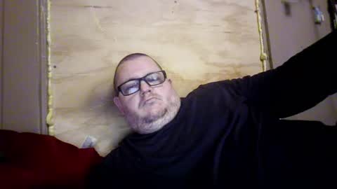 The hopeless romantic online show from December 18, 8:16 pm