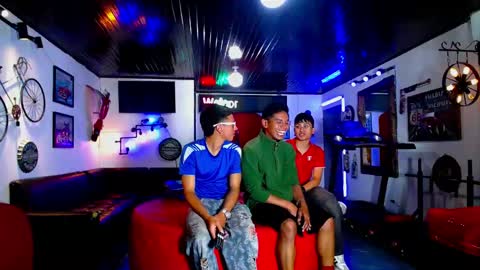 crismens online show from May 30, 6:52 pm