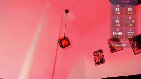 criss_zuri online show from February 19, 2:13 pm