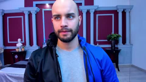 Cristobal Alzate online show from February 6, 11:10 am
