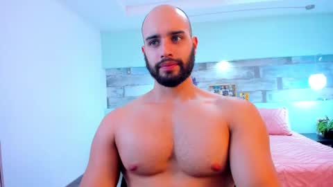 Cristobal Alzate online show from February 21, 1:55 am