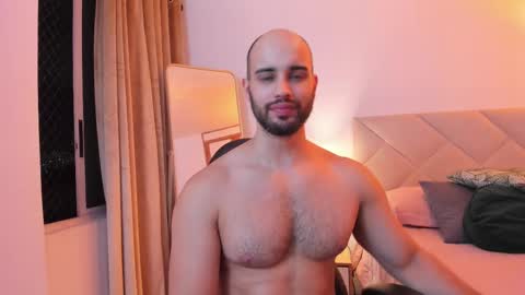 Cristobal Alzate online show from September 18, 12:45 am