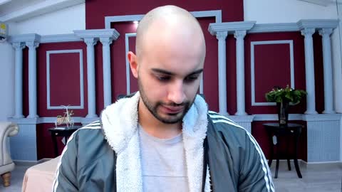 Cristobal Alzate online show from January 4, 11:00 am