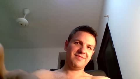 cristopher3042 online show from November 28, 2:15 am