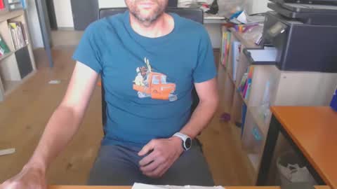 Snapshot of crisup1980 chatting on February 14, 2:02 pm crisup1980 online show from February 14, 2:02 pm
