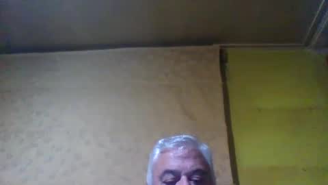 crmperez online show from February 1, 2:47 am