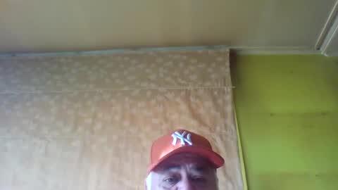 crmperez online show from January 12, 10:33 pm