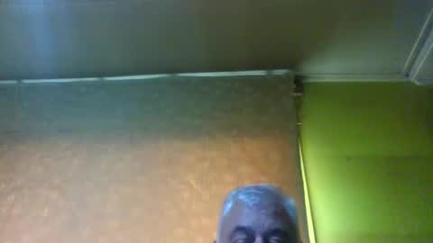 crmperez online show from February 26, 8:31 pm