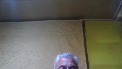 crmperez online show from January 9, 1:39 am