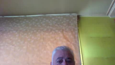 crmperez online show from December 23, 6:16 pm