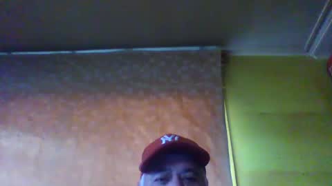 crmperez online show from January 4, 11:17 pm