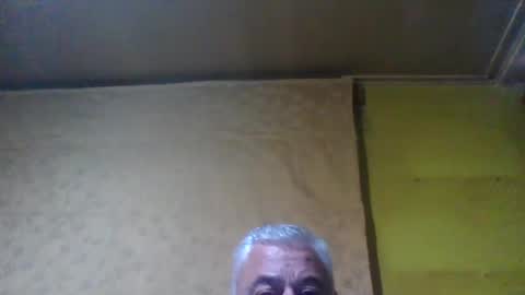 crmperez online show from December 17, 3:06 am