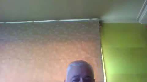 crmperez online show from December 4, 5:44 pm