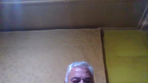 crmperez online show from January 12, 1:00 am