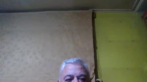 crmperez online show from September 17, 2:01 am