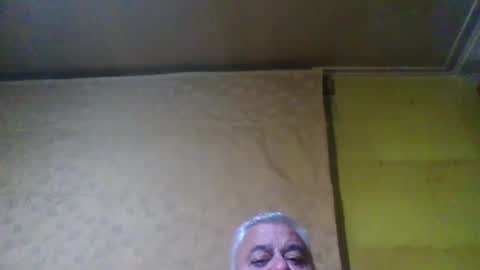 crmperez online show from December 19, 1:28 am