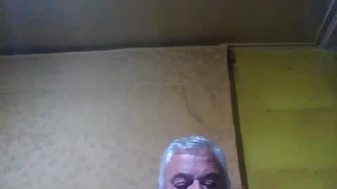 crmperez online show from January 31, 1:43 am