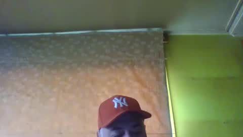 crmperez online show from December 12, 9:15 pm