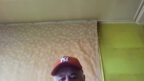 crmperez online show from December 30, 9:50 pm