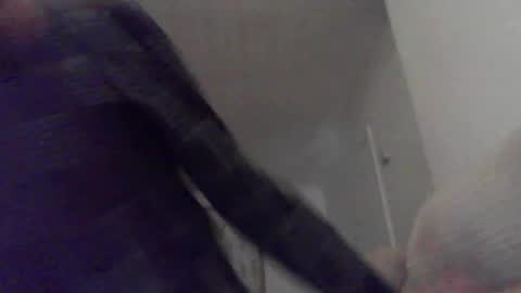 Snapshot of cropper4fun chatting on March 3, 6:50 pm Cropper online show from March 3, 6:50 pm