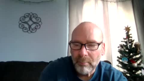 Snapshot of cruising_guy chatting on December 7, 2:02 pm fun guy online show from December 7, 2:02 pm