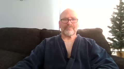Snapshot of cruising_guy chatting on February 17, 7:42 pm fun guy online show from February 17, 7:42 pm
