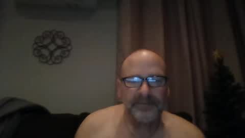 Snapshot of cruising_guy chatting on January 18, 11:11 am fun guy online show from January 18, 11:11 am