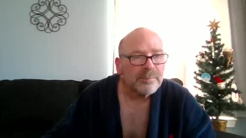 Snapshot of cruising_guy chatting on December 12, 7:48 pm fun guy online show from December 12, 7:48 pm