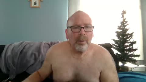Snapshot of cruising_guy chatting on September 23, 5:45 pm fun guy online show from September 23, 5:45 pm