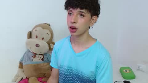 Cuddly online show from December 14, 7:48 am