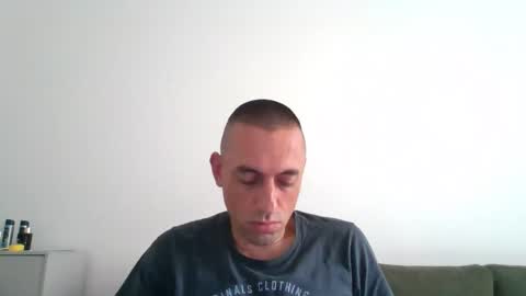 Snapshot of cum_shot8407 chatting on September 18, 8:27 am cum_shot8407 online show from September 18, 8:27 am