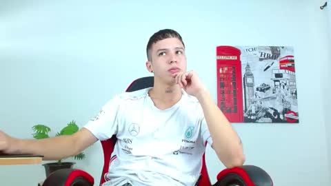 cumandres online show from September 10, 2:27 pm