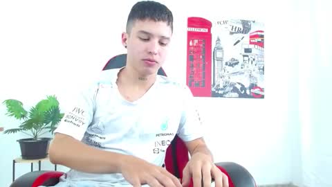cumandres online show from October 1, 1:59 pm
