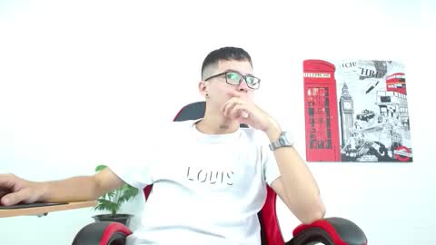 cumandres online show from September 16, 2:07 pm