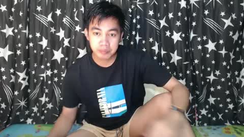 Snapshot of cumloader_ian4u chatting on February 18, 2:05 am IAN online show from February 18, 2:05 am