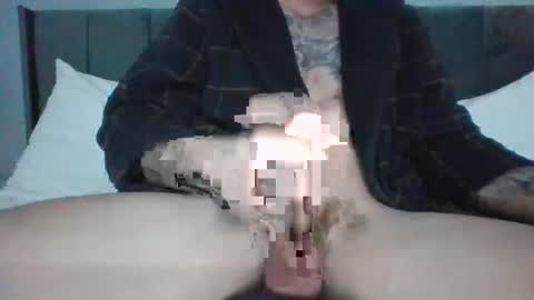 Snapshot of cumminhard123 chatting on January 6, 11:51 am Tom t online show from January 6, 11:51 am