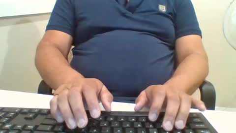 Snapshot of curious_aussie11 chatting on January 10, 2:02 pm Carl online show from January 10, 2:02 pm