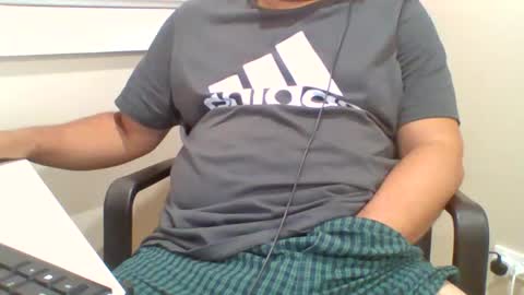 Snapshot of curious_aussie11 chatting on January 26, 2:30 pm Carl online show from January 26, 2:30 pm