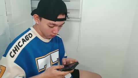 cute_enzo24 online show from December 3, 7:08 am
