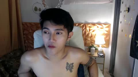 Snapshot of cuteasiancock98 chatting on March 1, 3:43 am Steph online show from March 1, 3:43 am