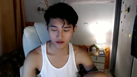 Snapshot of cuteasiancock98 chatting on March 4, 5:53 am Steph online show from March 4, 5:53 am